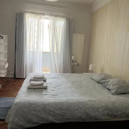 Privada 3 Grande Con Balcon Πανσιόν Lisboa